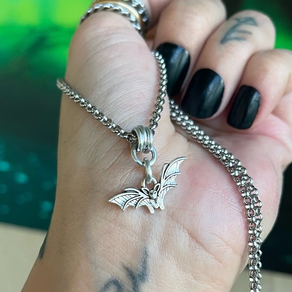 Bat vampire set earrings necklace goth halloween silver plated & stainless steel - Picture 12 of 15